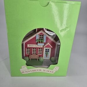 Vintage. Dept. 56 Hide-a-Way Hollow Bunnybrook School house 1988